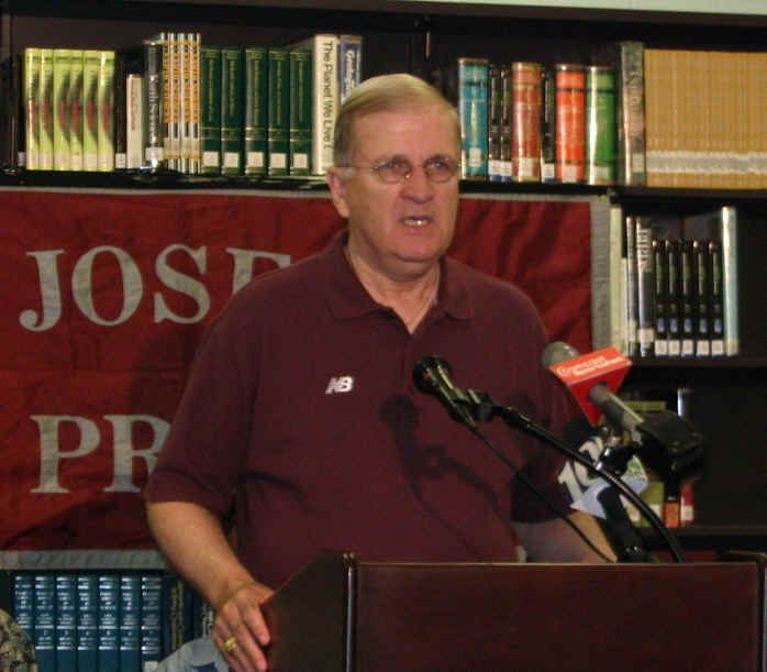 wpe21.jpg (39803 bytes)