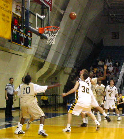 wpe7.jpg (29668 bytes)