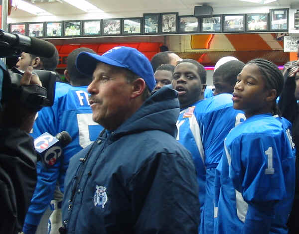 wpeA.jpg (36650 bytes)